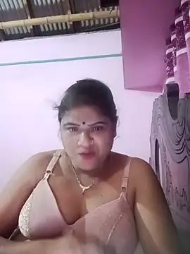 Snapshot of Maya_Vabi chatting on July 7, 1:48 pm Maya Vabi online show from July 7, 1:48 pm