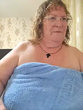 Snapshot of Sweet19-68 chatting on July 1, 6:51 pm Sweet19-68 online show from July 1, 6:51 pm