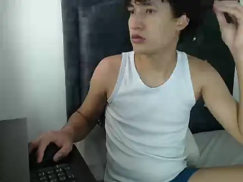Snapshot of Jerry_skinnyyy chatting on May 28, 2:03 pm Jerry skinnyyy online show from May 28, 2:03 pm