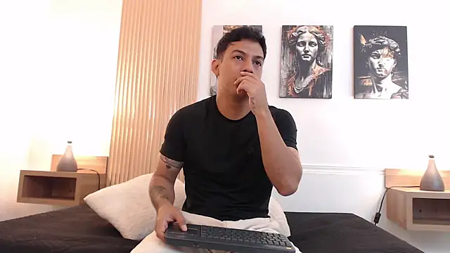 Snapshot of Diego_salvatore chatting on June 28, 3:07 pm Diego salvatore online show from June 28, 3:07 pm