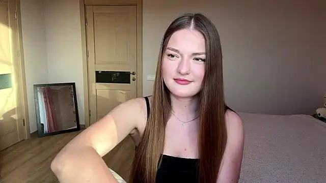 lizzzanatooo online show from May 28, 4:37 pm