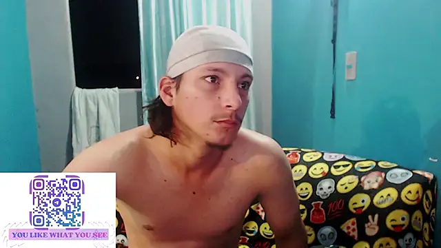 Snapshot of MrKingsaintx chatting on July 1, 1:40 am MrKingsaintx online show from July 1, 1:40 am