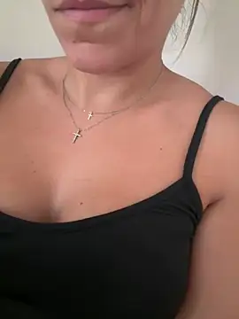 Snapshot of VenClea chatting on July 19, 6:33 pm VenClea online show from July 19, 6:33 pm
