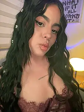 Snapshot of April_sutra chatting on July 14, 12:02 am April sutra online show from July 14, 12:02 am
