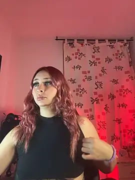 Snapshot of Sophia_LuxxX chatting on June 2, 1:51 am Sophia LuxxX online show from June 2, 1:51 am