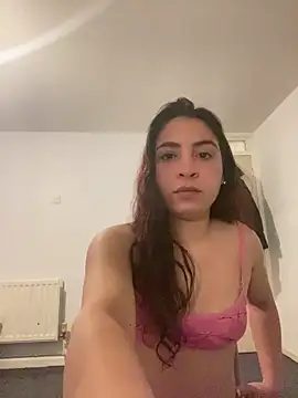 Snapshot of naomiiii55 chatting on June 9, 10:43 pm naomiiii55 online show from June 9, 10:43 pm