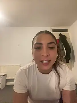 Snapshot of naomiiii55 chatting on June 11, 12:32 am naomiiii55 online show from June 11, 12:32 am