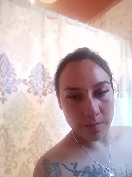 Snapshot of Lovenly_loreine22 chatting on June 5, 1:23 am Lovenly loreine22 online show from June 5, 1:23 am