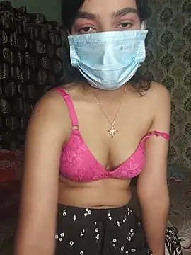 Snapshot of love_kaur chatting on June 20, 7:22 am love kaur online show from June 20, 7:22 am