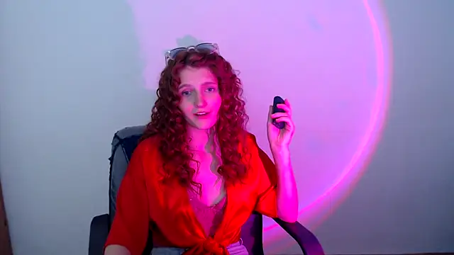Snapshot of ViolaHot_ chatting on June 14, 12:29 pm ViolaHot online show from June 14, 12:29 pm