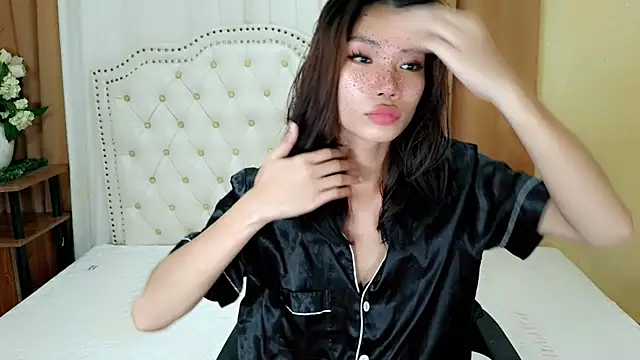 Snapshot of Itsbabytira chatting on June 6, 5:01 am Itsbabytira online show from June 6, 5:01 am