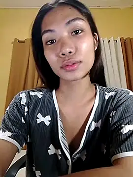 Snapshot of Itsbabytira chatting on July 14, 2:16 am Itsbabytira online show from July 14, 2:16 am
