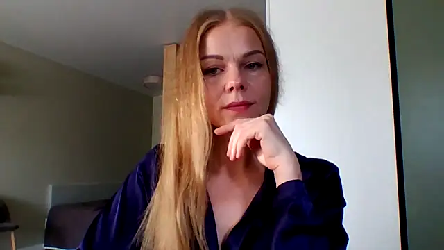 Snapshot of Tina5394 chatting on June 27, 5:01 am Tina5394 online show from June 27, 5:01 am