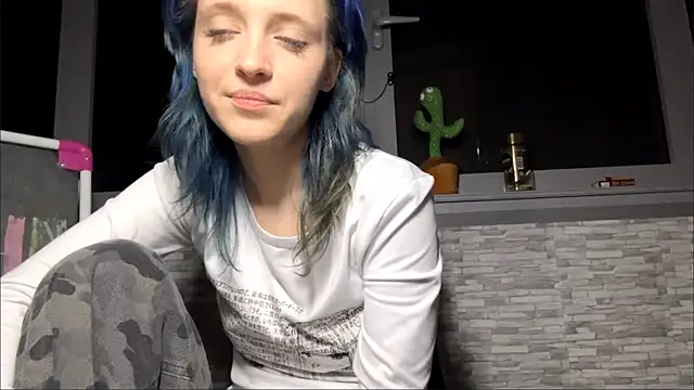 Snapshot of AntoinetteCrispell chatting on June 1, 7:59 pm AntoinetteCrispell online show from June 1, 7:59 pm