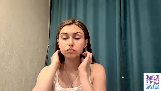 Snapshot of CameTruce chatting on June 29, 6:19 pm CameTruce online show from June 29, 6:19 pm