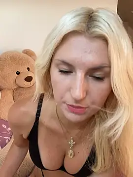 Snapshot of MimiLliiyy chatting on July 11, 4:43 pm MimiLliiyy online show from July 11, 4:43 pm