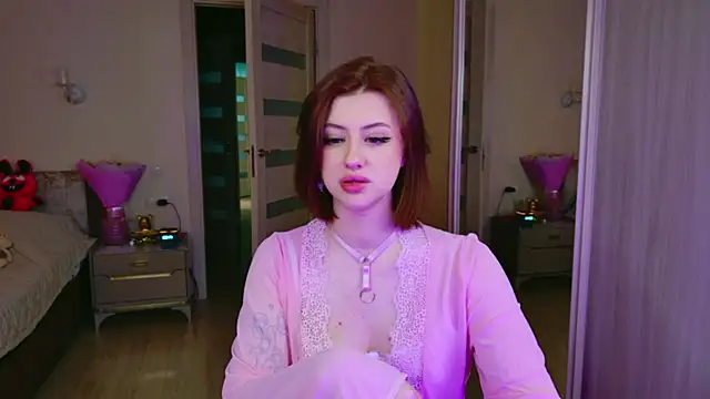 Snapshot of AvaCade chatting on July 9, 2:54 pm AvaCade online show from July 9, 2:54 pm