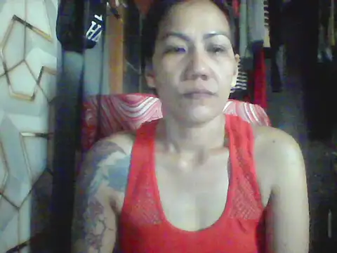 Snapshot of pinayheartaker chatting on May 31, 10:22 pm pinayheartaker online show from May 31, 10:22 pm