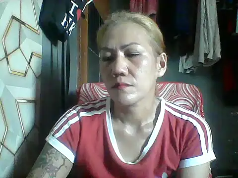 Snapshot of pinayheartaker chatting on July 7, 6:58 am pinayheartaker online show from July 7, 6:58 am