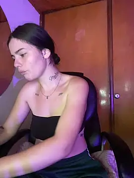 Snapshot of Maia_afrodita chatting on July 14, 8:03 pm Maia afrodita online show from July 14, 8:03 pm