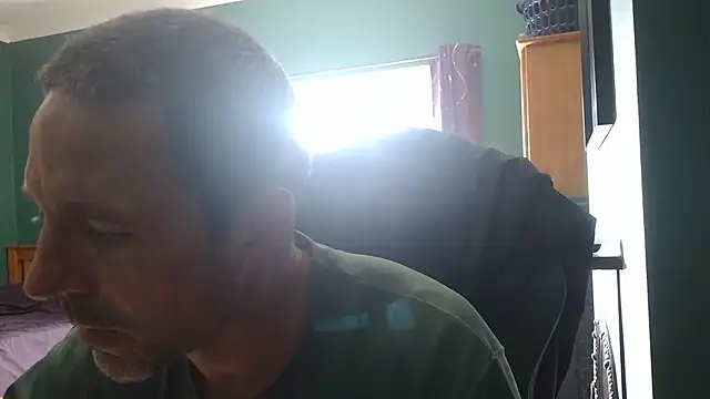 Snapshot of BradleyBent chatting on July 16, 2:23 pm BradleyBent online show from July 16, 2:23 pm