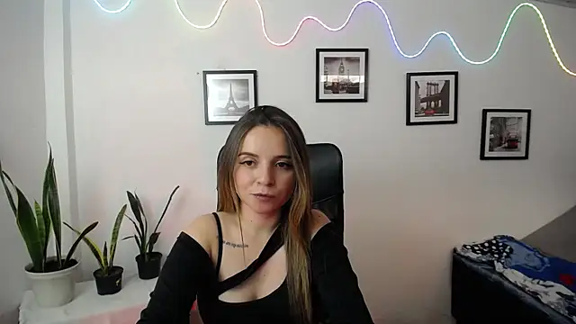 cloedesantis03 online show from June 9, 5:57 pm