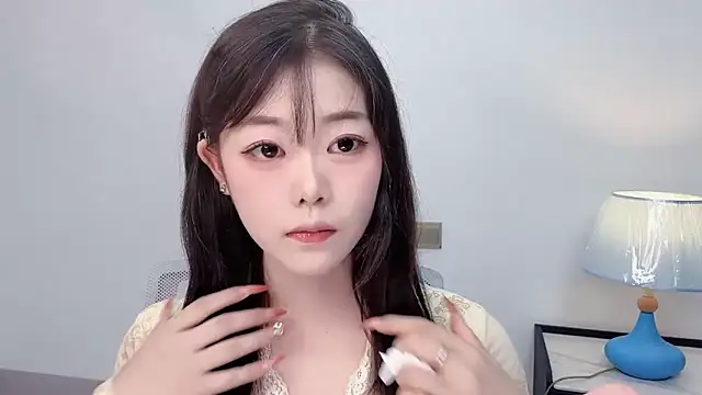 Snapshot of smalldaiwang chatting on July 18, 2:38 am smalldaiwang online show from July 18, 2:38 am