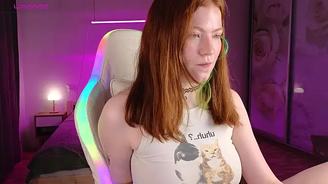 Snapshot of YourGingerCute chatting on May 28, 12:24 pm YourGingerCute online show from May 28, 12:24 pm