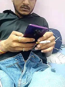 Snapshot of Dakuu_A chatting on July 14, 10:04 pm Dakuu A online show from July 14, 10:04 pm