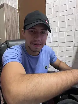 Snapshot of Fer_Ti chatting on June 22, 10:23 am Fer Ti online show from June 22, 10:23 am