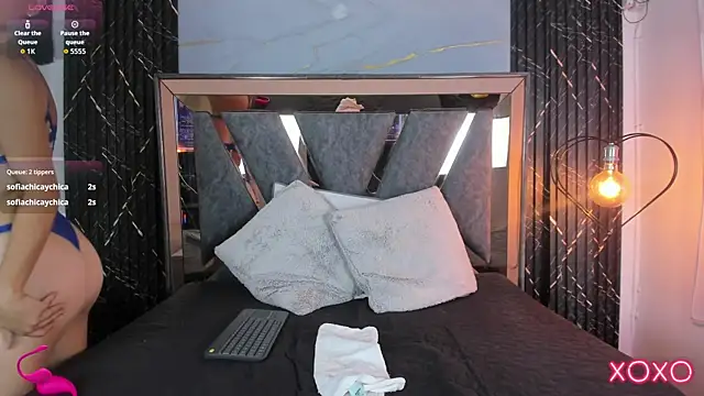 Snapshot of _mila_a_ chatting on July 4, 1:45 am mila a online show from July 4, 1:45 am