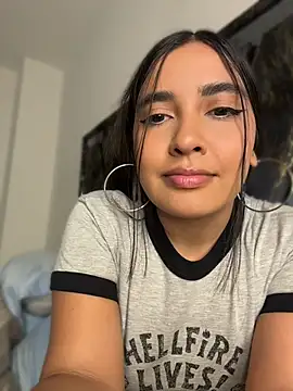 Snapshot of HaileyBieber_ chatting on July 9, 12:15 am HaileyBieber online show from July 9, 12:15 am