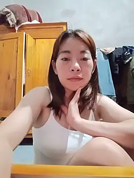 Snapshot of -Trinina- chatting on June 4, 5:08 pm -Trinina- online show from June 4, 5:08 pm