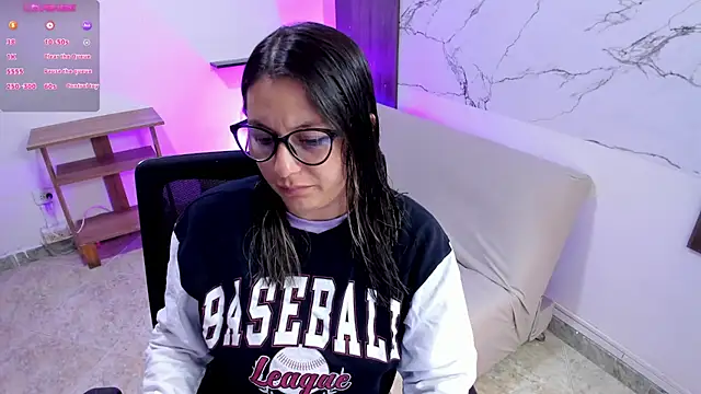 Snapshot of samantha_wilson chatting on June 30, 12:06 pm samantha wilson online show from June 30, 12:06 pm