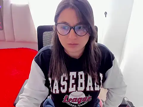 Snapshot of samantha_wilson chatting on July 24, 3:10 pm samantha wilson online show from July 24, 3:10 pm