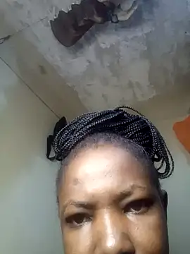 Snapshot of sweetbannie chatting on May 30, 10:56 am sweetbannie online show from May 30, 10:56 am