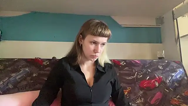 Snapshot of BuffTow chatting on June 10, 2:16 pm BuffTow online show from June 10, 2:16 pm