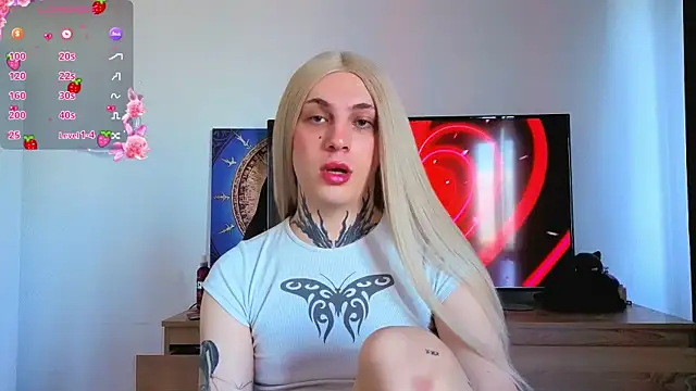 Snapshot of Chloecherry chatting on July 14, 2:34 pm Chloecherry online show from July 14, 2:34 pm