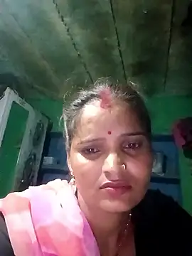Snapshot of Divya_hot88 chatting on June 7, 2:10 pm Divya hot88 online show from June 7, 2:10 pm