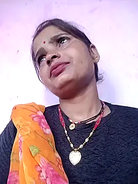 Snapshot of Divya_hot88 chatting on June 29, 1:01 am Divya hot88 online show from June 29, 1:01 am