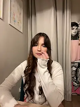 Snapshot of Reilbellll chatting on June 3, 8:03 pm Reilbellll online show from June 3, 8:03 pm