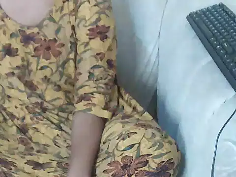 Snapshot of sexxybutties chatting on June 1, 6:26 am sexxybutties online show from June 1, 6:26 am