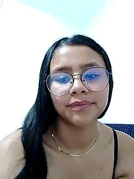 Snapshot of Sofielovee-01 chatting on July 12, 1:13 pm Sofielovee-01 online show from July 12, 1:13 pm
