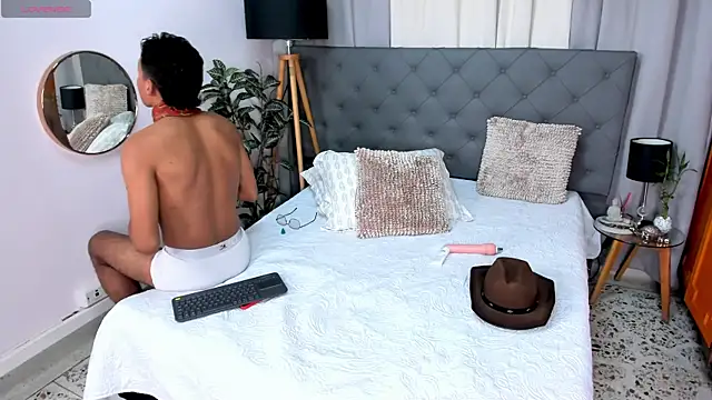 Snapshot of Camilo_Santoss chatting on July 6, 4:09 am Camilo Santoss online show from July 6, 4:09 am