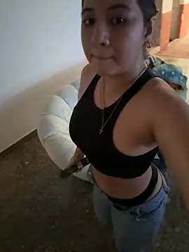 Snapshot of sussana_vasquez chatting on May 31, 9:27 pm sussana vasquez online show from May 31, 9:27 pm