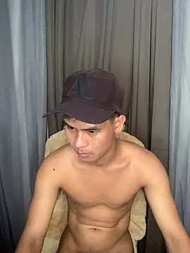 Snapshot of Asianboy_2000 chatting on July 16, 2:17 am Asianboy 2000 online show from July 16, 2:17 am