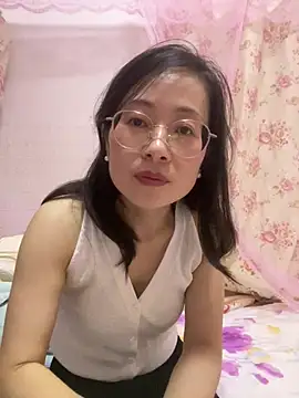 Snapshot of TangTang0530 chatting on July 11, 10:18 am TangTang0530 online show from July 11, 10:18 am