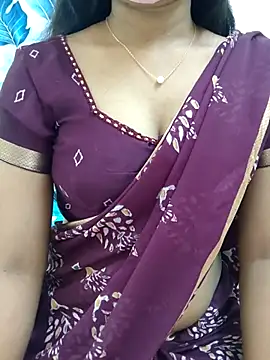 Snapshot of Tamildreamgurl chatting on July 25, 7:50 am Tamildreamgurl online show from July 25, 7:50 am