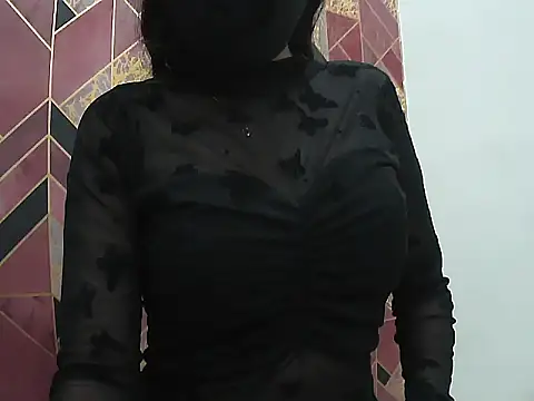 Snapshot of Hot-Roshni chatting on June 8, 5:46 pm Hot-Roshni online show from June 8, 5:46 pm