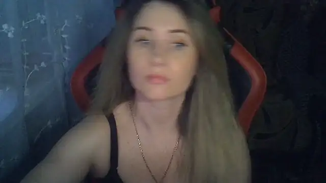 Snapshot of KiraKisskis chatting on June 14, 5:37 pm KiraKisskis online show from June 14, 5:37 pm